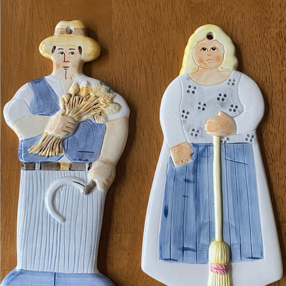Les Artisan Sigma Ceramic Farmers Wall Art